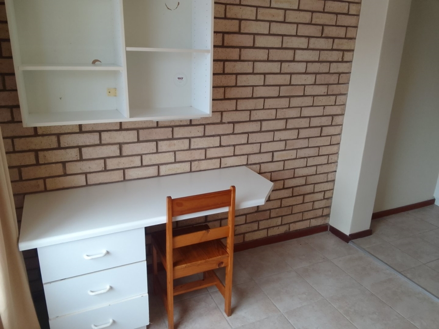 4 Bedroom Property for Sale in Summerstrand Eastern Cape